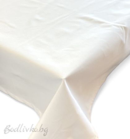 ПОКРИВКА ЗА МАСА, ЕДНОЦВЕТНА, МРЪСНО БЯЛО,  ХИДРОФОБИРАНА
