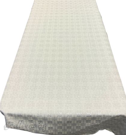 КОЛЕДНА ПОКРИВКА ЗА МАСА, БЕЛИ ЛЪСКАЩИ КВАДРАТИ, ПАНАМА