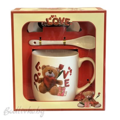 Чаша "Мече LOVE" с лъжичка и чинийка в кутийка