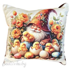 ДЕКОРАТИВНА ВЪЗГЛАВНИЦА, Джудже с пиленца и цветя, 45х45см.